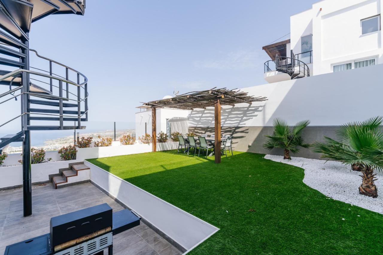 Sunset White Villa - Ocean View, Jakuzzi, Heated Pool, Air-Conditioning, Grill Плая-де-лас-Америкас Экстерьер фото