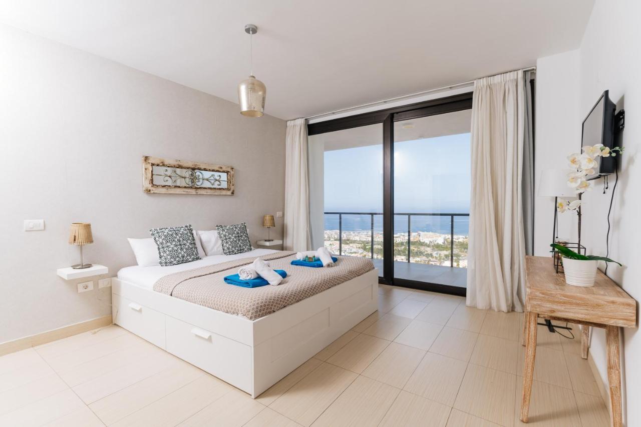 Sunset White Villa - Ocean View, Jakuzzi, Heated Pool, Air-Conditioning, Grill Плая-де-лас-Америкас Экстерьер фото